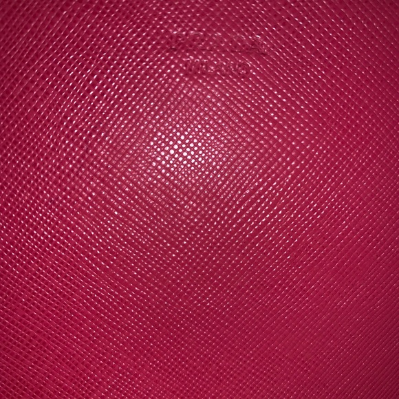 Prada saffiano wallet on chain - Picture 6 of 7